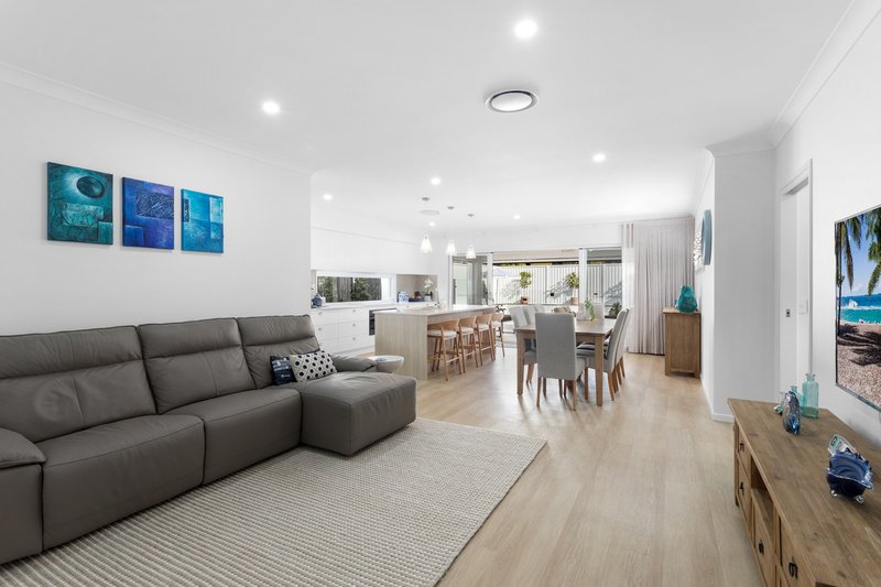 Photo - 65 Shields Street, Redcliffe QLD 4020 - Image 13