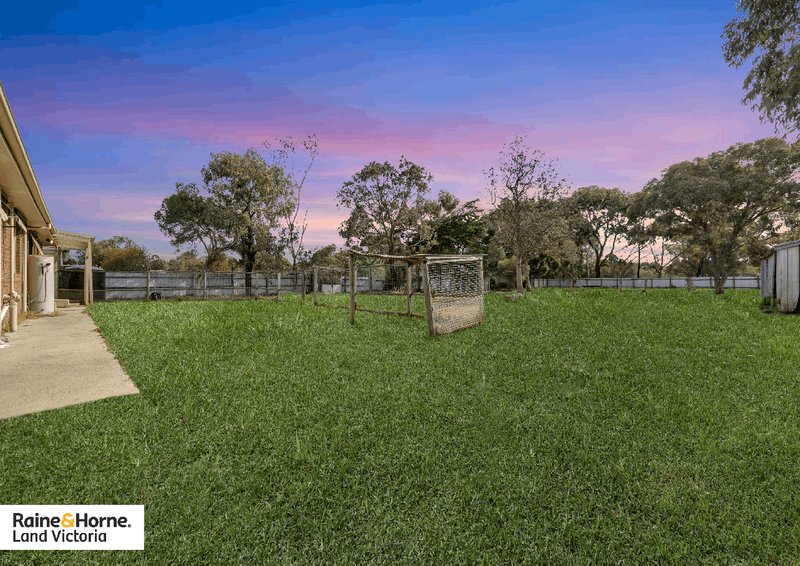 Photo - 65 St Andrews Drive, Lara VIC 3212 - Image 5