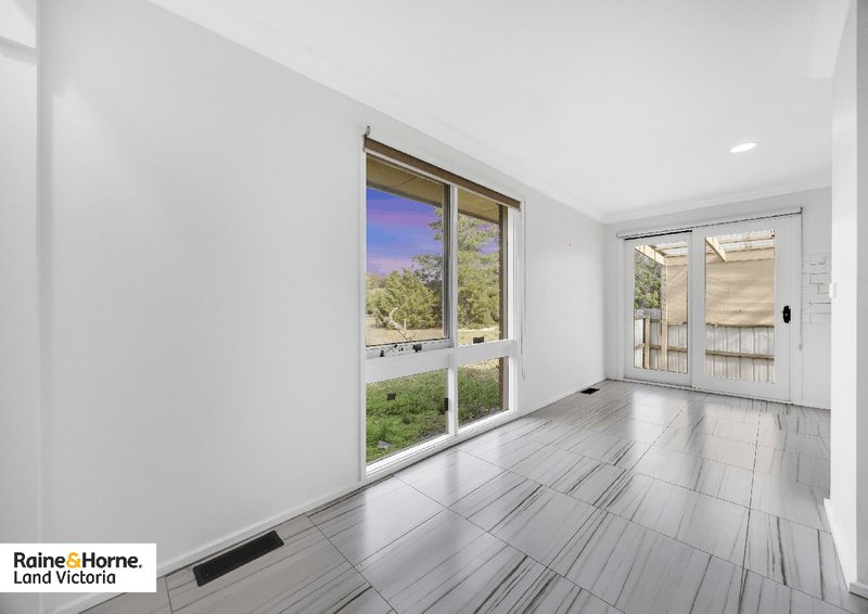 Photo - 65 St Andrews Drive, Lara VIC 3212 - Image 11