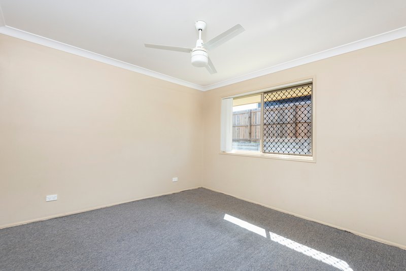 Photo - 65 Storr Circuit, Goodna QLD 4300 - Image 4