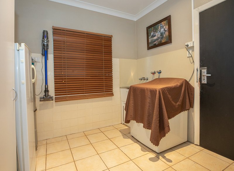 Photo - 65 Sunset Drive, Mount Isa QLD 4825 - Image 17