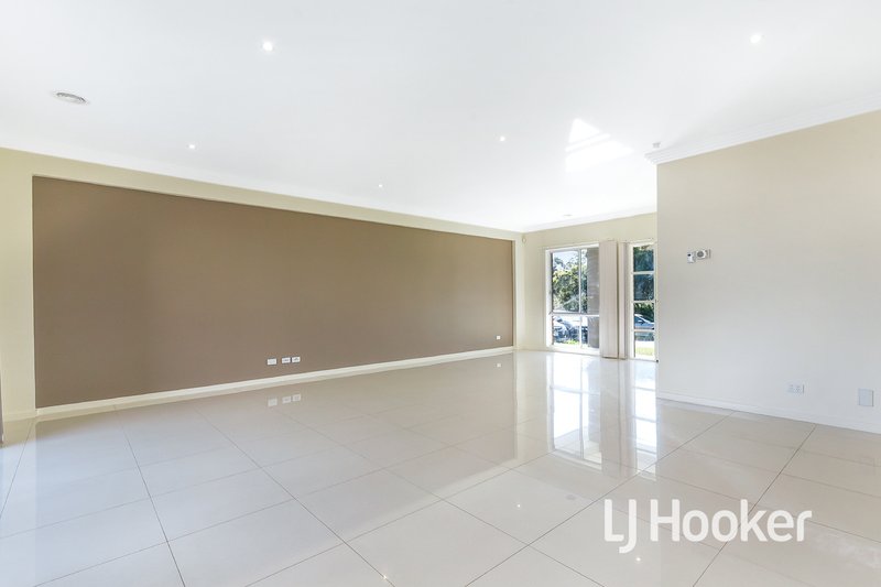 Photo - 6/5 Tarella Street, Hampton Park VIC 3976 - Image 6