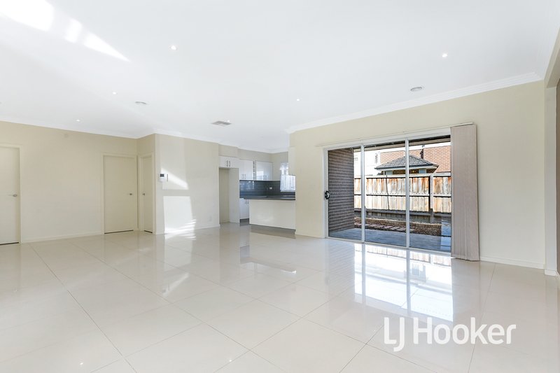 Photo - 6/5 Tarella Street, Hampton Park VIC 3976 - Image 7