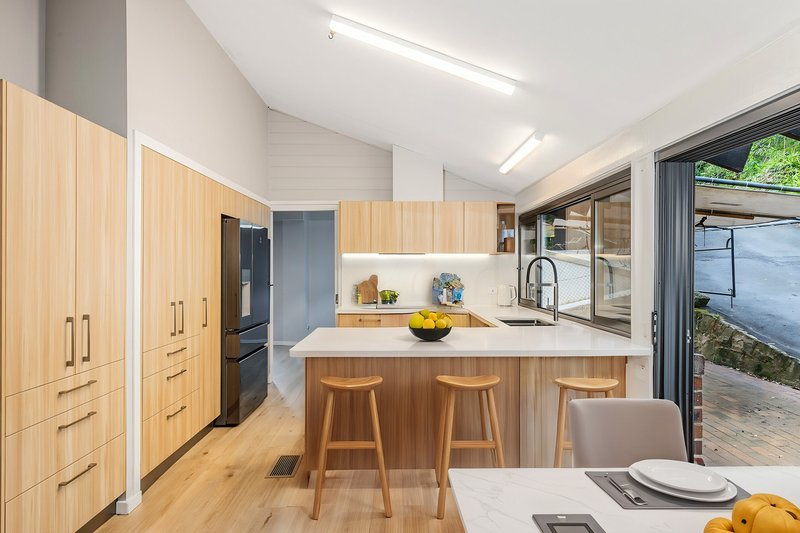 Photo - 65 The Comenarra Parkway, Thornleigh NSW 2120 - Image 3