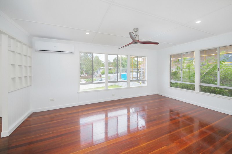 Photo - 65 Valmar Street, Upper Mount Gravatt QLD 4122 - Image 2