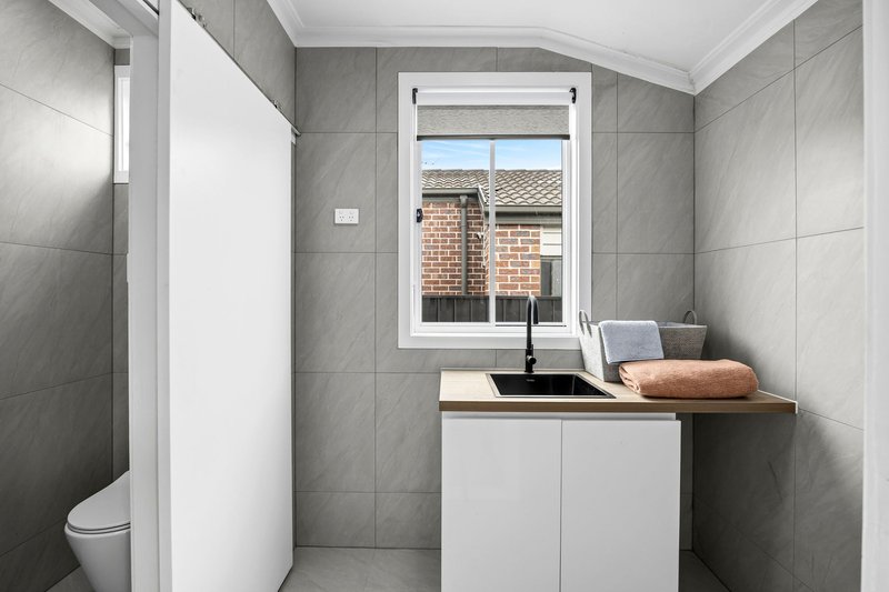 Photo - 65 Waitara Grove, Norlane VIC 3214 - Image 10