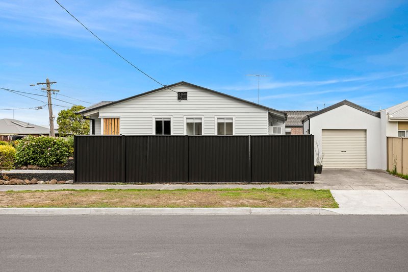 Photo - 65 Waitara Grove, Norlane VIC 3214 - Image 11
