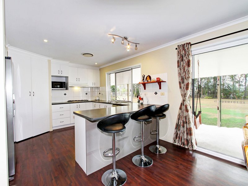 Photo - 65 Wellington Crescent, Wondunna QLD 4655 - Image 10