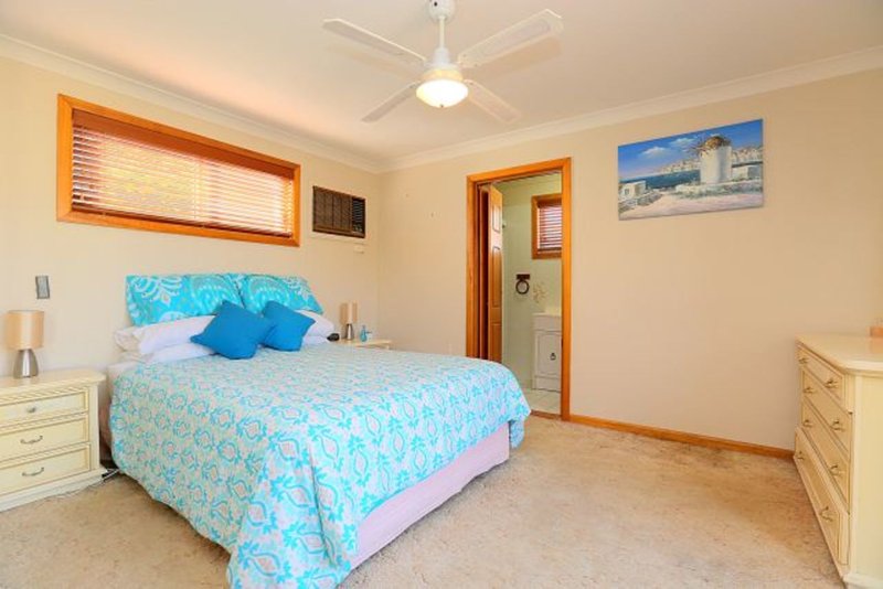 Photo - 65 Wendy Avenue, Georges Hall NSW 2198 - Image 7