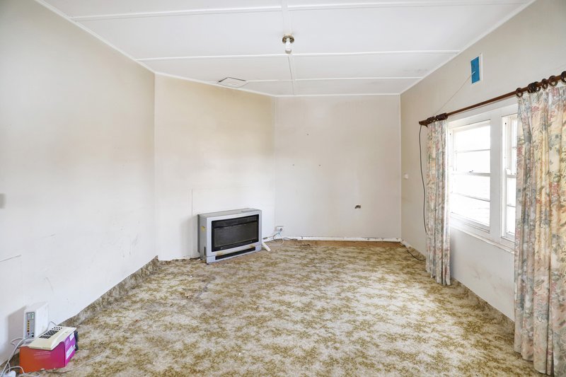 Photo - 65 Young Street, Bombala NSW 2632 - Image 3