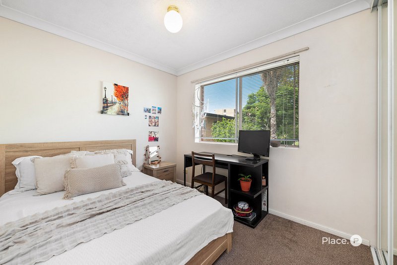 Photo - 6/50 Rialto Street, Coorparoo QLD 4151 - Image 9