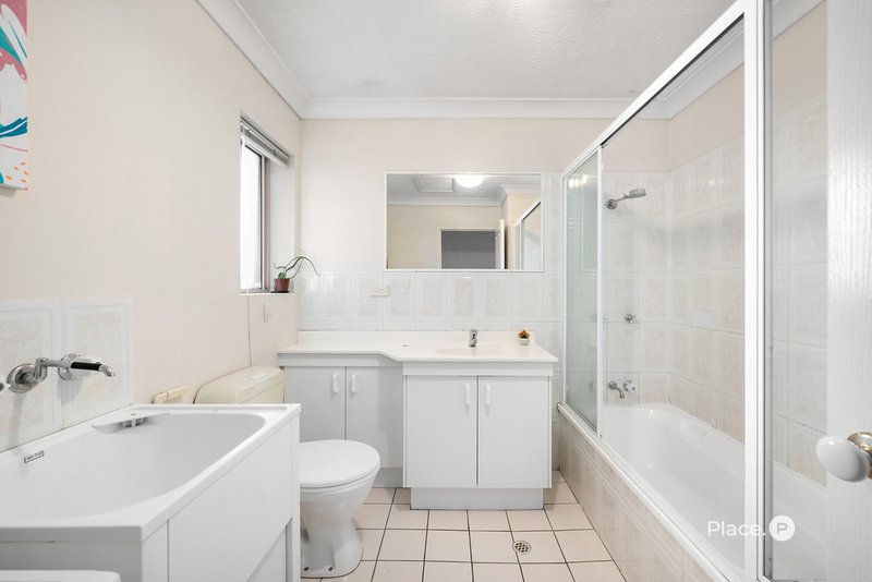 Photo - 6/50 Rialto Street, Coorparoo QLD 4151 - Image 10