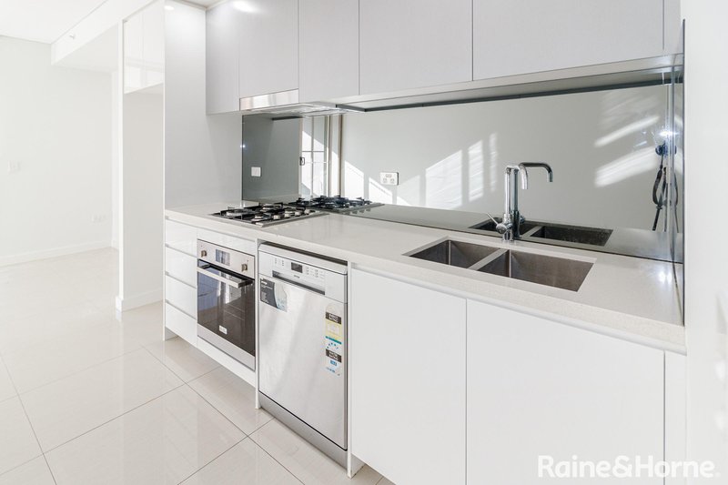 Photo - 6509/1a Morton Street, Parramatta NSW 2150 - Image 2