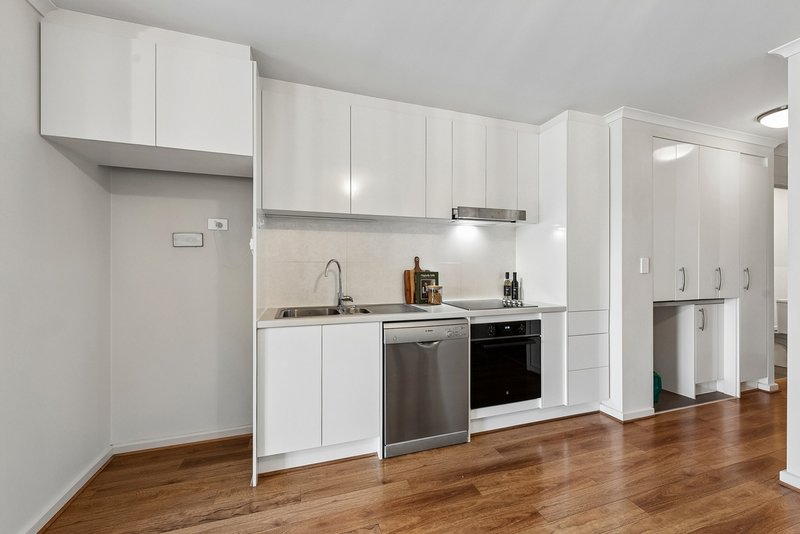 Photo - 6/51 Victoria Parade, Mawson Lakes SA 5095 - Image 3