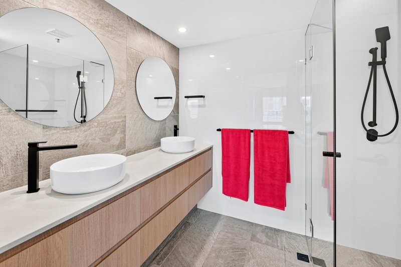 Photo - 65/15 Victoria Avenue, Broadbeach QLD 4218 - Image 6