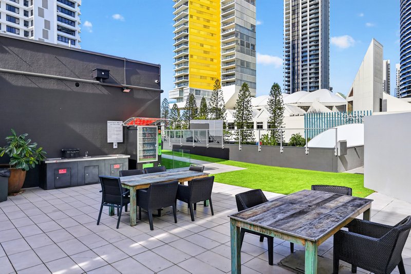 Photo - 65/15 Victoria Avenue, Broadbeach QLD 4218 - Image 10