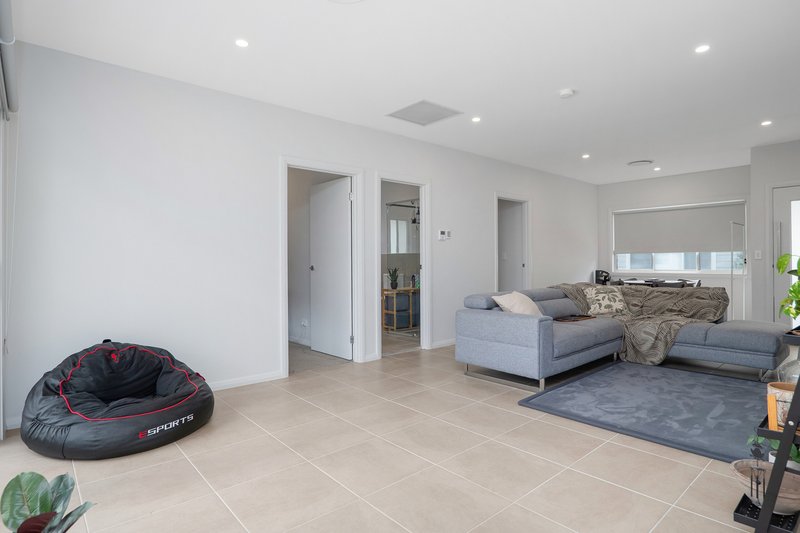 Photo - 6/53 Warbler Street, Aberglasslyn NSW 2320 - Image 5