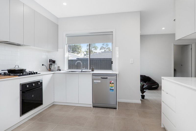 Photo - 6/53 Warbler Street, Aberglasslyn NSW 2320 - Image 8