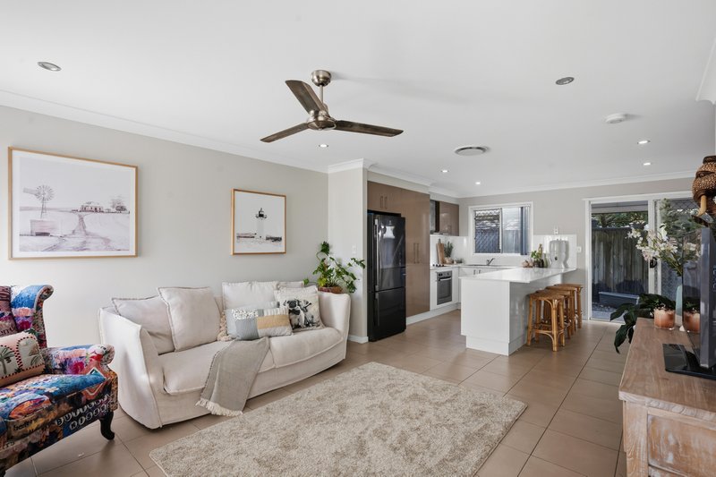 Photo - 6/55-57 Surman Street East , Birkdale QLD 4159 - Image 2