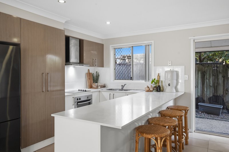 Photo - 6/55-57 Surman Street East , Birkdale QLD 4159 - Image 4