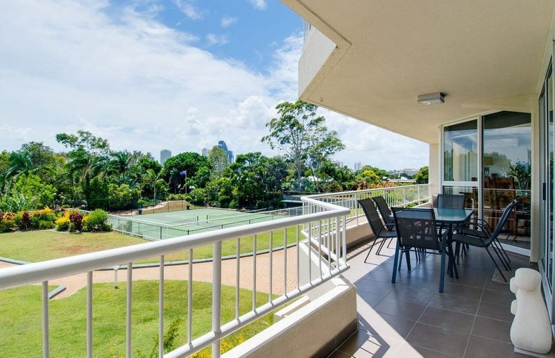 Photo - 6/56 Hooker Boulevard, Mermaid Waters QLD 4218 - Image 14