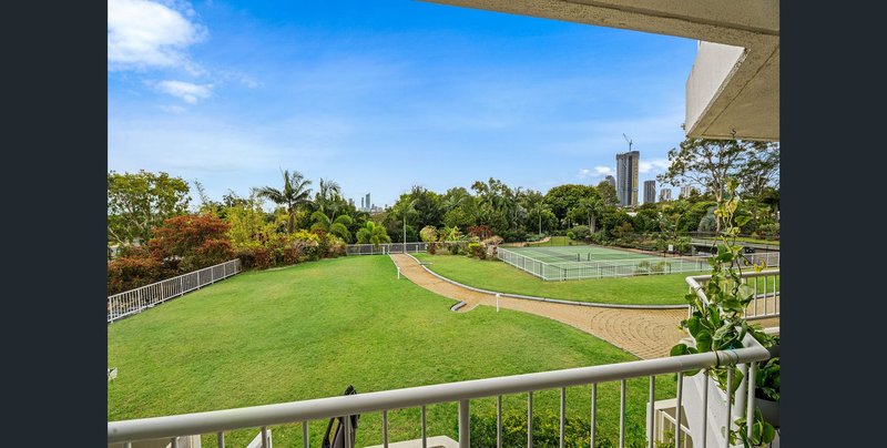 Photo - 6/56 Hooker Boulevard, Mermaid Waters QLD 4218 - Image 17