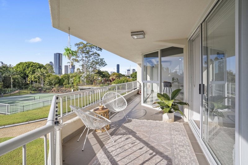 Photo - 6/56 Hooker Boulevard, Mermaid Waters QLD 4218 - Image 1