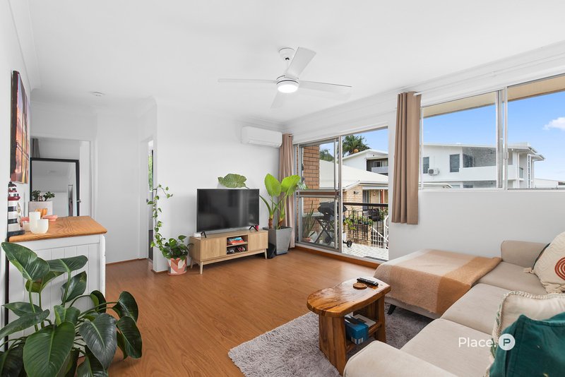 Photo - 6/56 Pembroke Road, Coorparoo QLD 4151 - Image 2