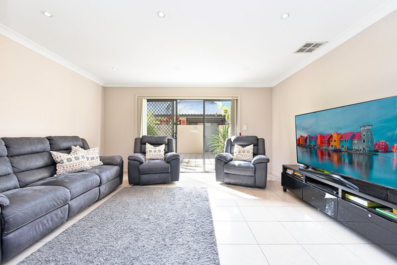 Photo - 6/56 Underwood Road, Homebush NSW 2140 - Image 2