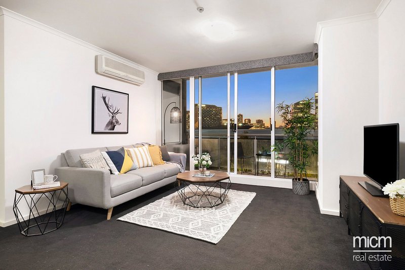 Photo - 65/79 Whiteman Street, Southbank VIC 3006 - Image 2