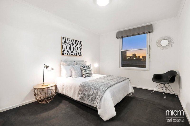 Photo - 65/79 Whiteman Street, Southbank VIC 3006 - Image 6