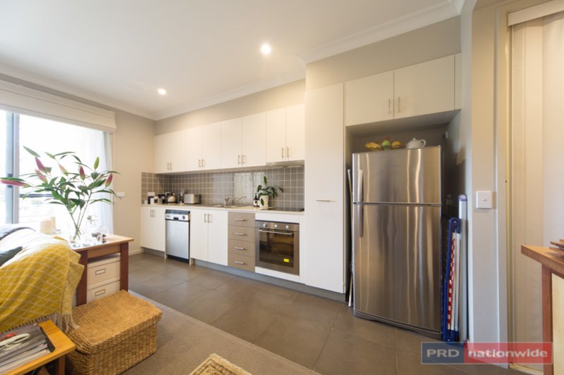 Photo - 6/59 Lowanna Street, Braddon ACT 2612 - Image 3