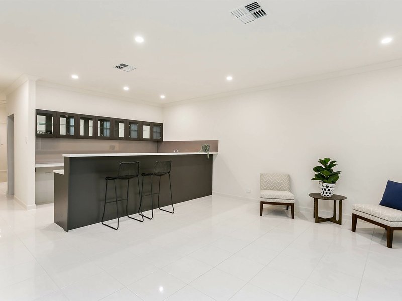 Photo - 65a Lochside Drive, West Lakes SA 5021 - Image 17