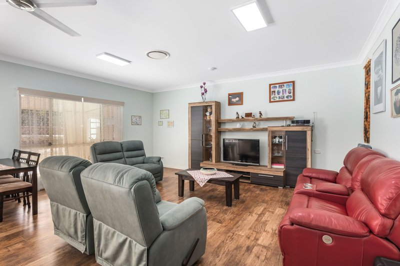 Photo - 65A Lyndon Way, Karalee QLD 4306 - Image 8