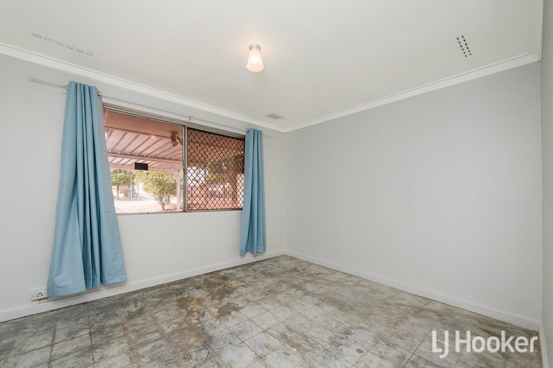 Photo - 65B Lester Drive, Thornlie WA 6108 - Image 3