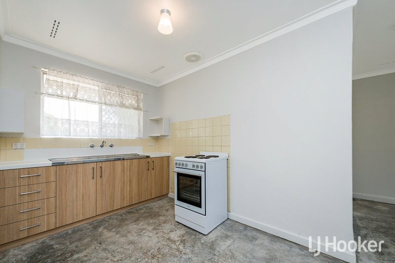 Photo - 65B Lester Drive, Thornlie WA 6108 - Image 7