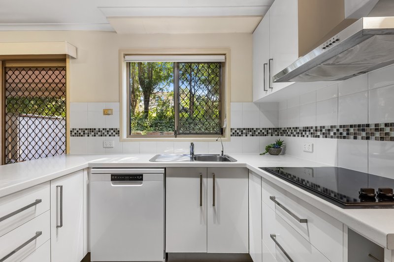 Photo - 6/6-16 Ramu Street, Eagleby QLD 4207 - Image 6