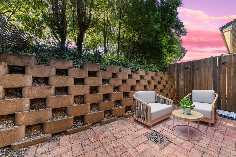 Photo - 6/6-16 Ramu Street, Eagleby QLD 4207 - Image 11