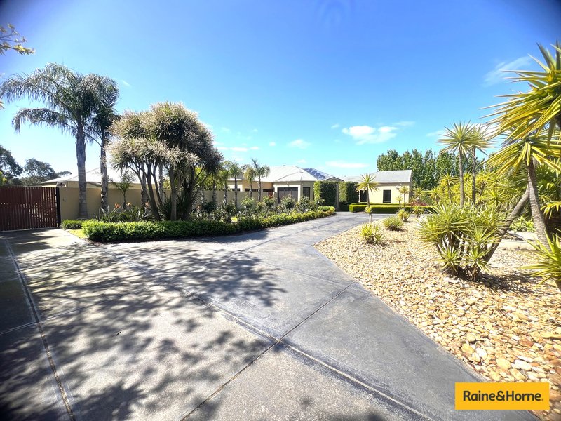 66-68 Brookvale Close, Beaconsfield VIC 3807