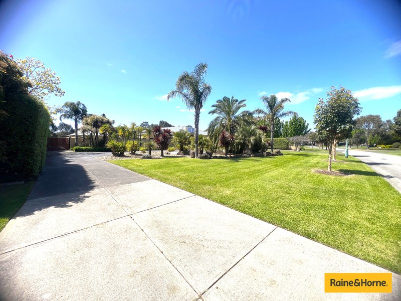 Photo - 66-68 Brookvale Close, Beaconsfield VIC 3807 - Image 2