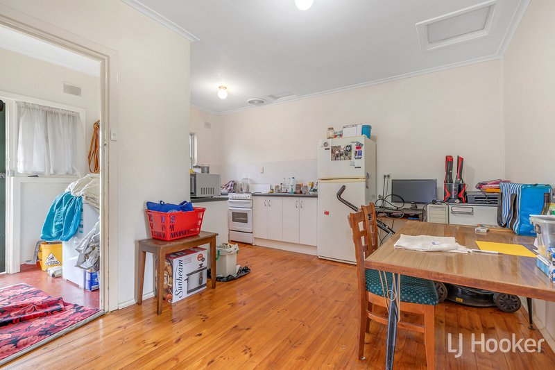 Photo - 66 & 68 Stakes Crescent, Elizabeth Downs SA 5113 - Image 9