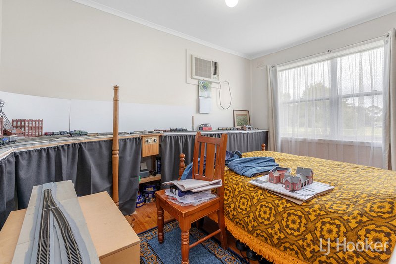 Photo - 66 & 68 Stakes Crescent, Elizabeth Downs SA 5113 - Image 21