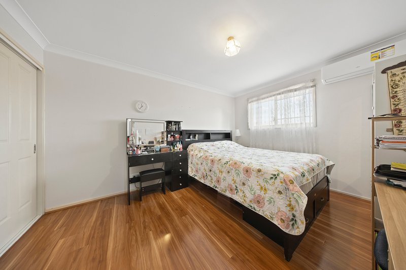 Photo - 6/6-8 Bunbury Road, Macquarie Fields NSW 2564 - Image 5