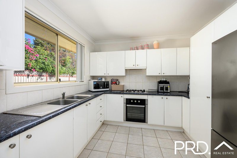Photo - 6/6-8 Lehn Road, East Hills NSW 2213 - Image 3