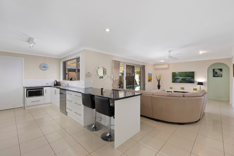 Photo - 66 Anniversary Avenue, Terrigal NSW 2260 - Image 2