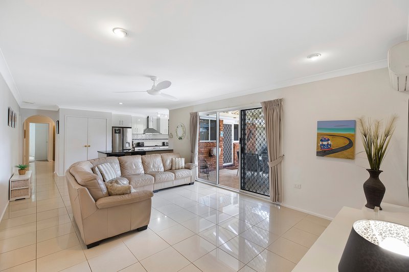 Photo - 66 Anniversary Avenue, Terrigal NSW 2260 - Image 4