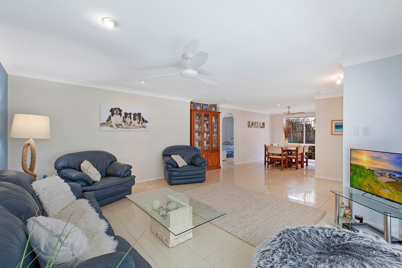 Photo - 66 Anniversary Avenue, Terrigal NSW 2260 - Image 9