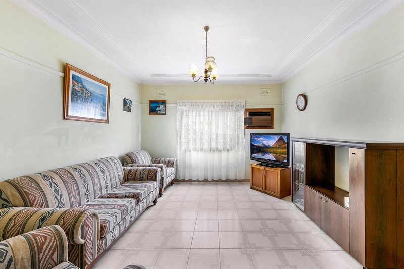 Photo - 66 Augusta Street, Condell Park NSW 2200 - Image 2