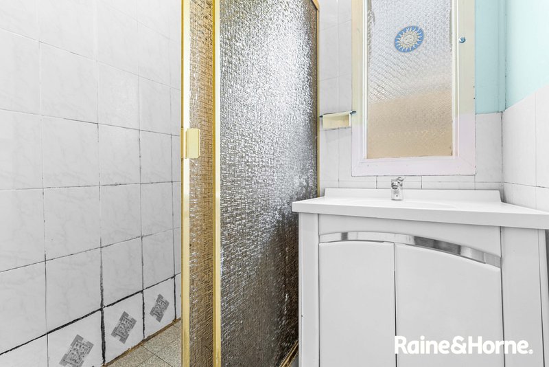 Photo - 66 Avoca Road, Canley Heights NSW 2166 - Image 6