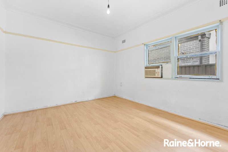 Photo - 66 Avoca Road, Canley Heights NSW 2166 - Image 8